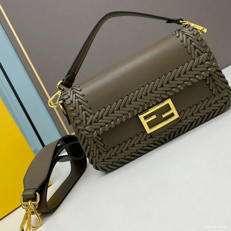 HOT Green Fendi Bag Stitching Leather Medium Baguette In 0727